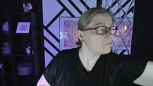 Satisfy your nuttiest fantasies with StripChat's appealing AlexandraKind AlexandraKind from StripChat