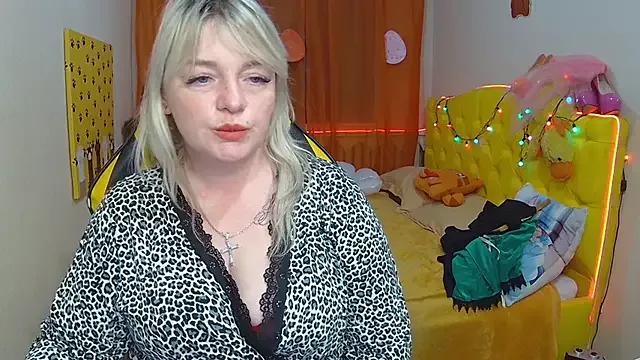 AmandaSkript on StripChat 