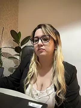 Freechat amooraaamoon on StripChat