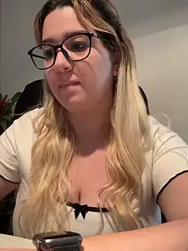 Freechat amooraaamoon on StripChat