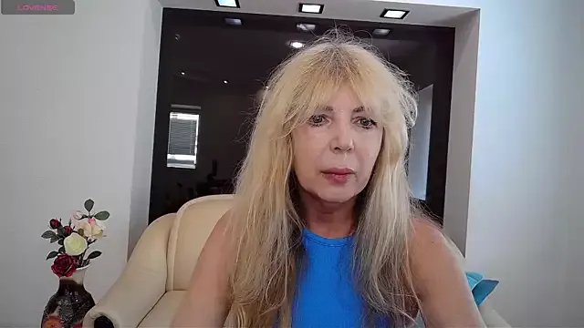 Anna_Diax on StripChat 