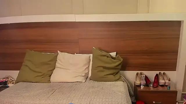 AriadnaHarper on StripChat 