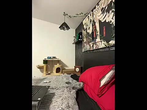 AshenRoe from StripChat