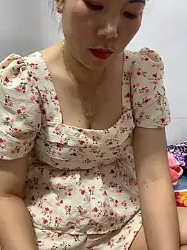 Baby-bigtits on StripChat 