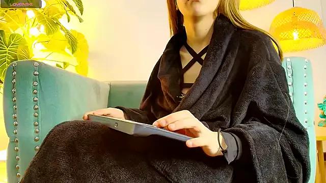 bellablack27 on StripChat 