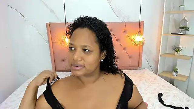 Belle_Brunette on StripChat 