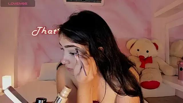 Belliinda_21 on StripChat 