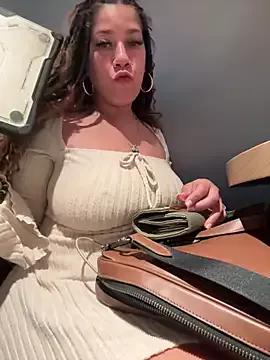 Bigbuttbrooklynn on StripChat 