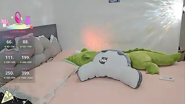 Freechat Caryln-Bun on StripChat