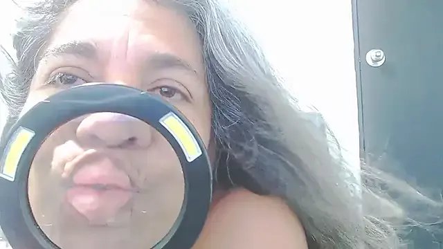 Freechat chanel_grant on StripChat