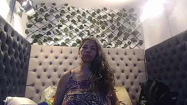 Freechat chanel_grant on StripChat