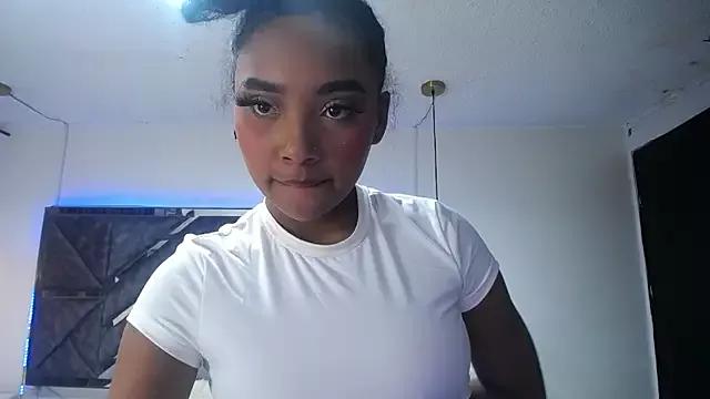 Freechat charlotte_walker1 on StripChat