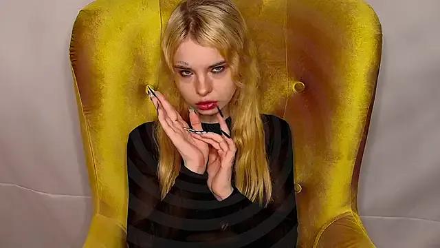 Mesmerizing Creatrix_Lola gets undressed and masturbate while being diddled Creatrix_Lola from StripChat