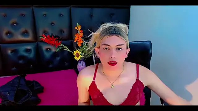 Daniela_Pink_ from StripChat