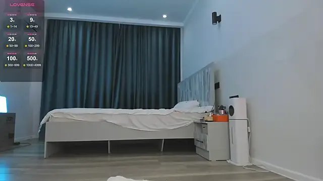 devaivy on StripChat