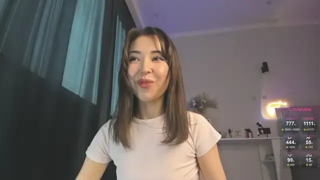 devaivy on StripChat