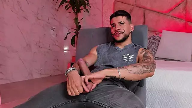 Freechat DickGriffith_ on StripChat