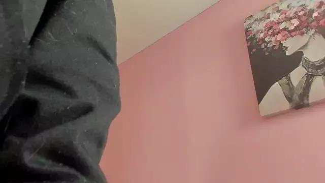dolly_zoe on StripChat 