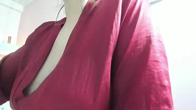 dolly_zoe on StripChat 