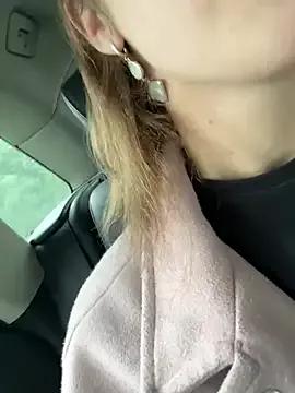 Freechat DollyTall on StripChat