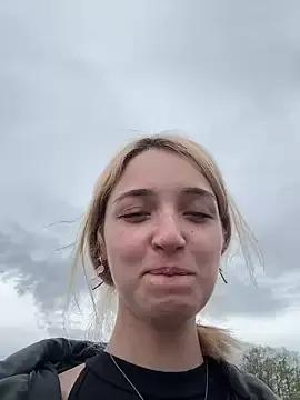 Freechat DollyTall on StripChat