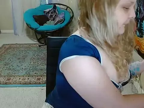 Emihaze on StripChat