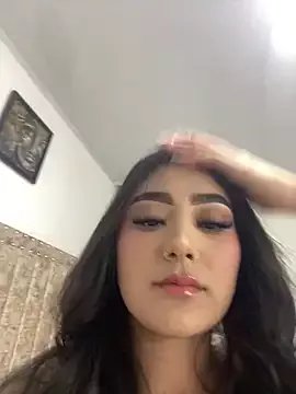 EmiilyEvans_ on StripChat