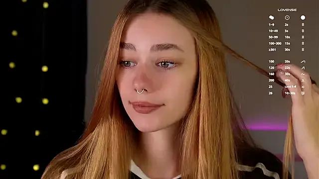 Discover EmilaMills, she wants to masturbate for you EmilaMills from StripChat