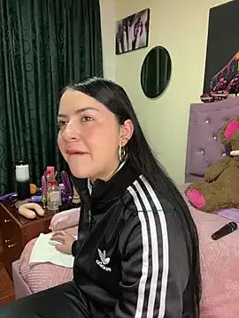 Emmie_Hot — RIDE AND PLAY WITH DILDO
