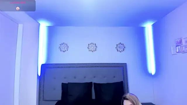 EvaaLovia1 on StripChat 