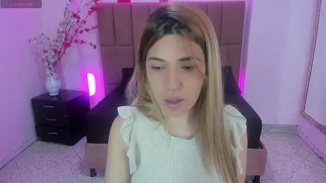 EvaaLovia1 on StripChat 
