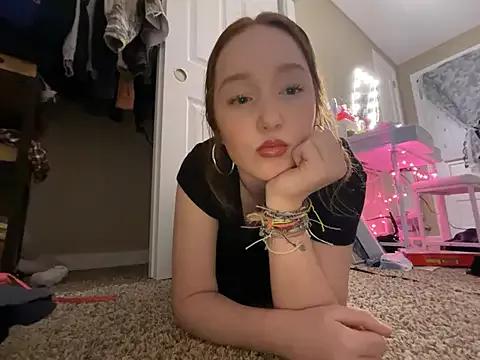 gingerbabe18 on StripChat 