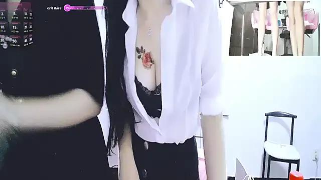 Curious GUO168 stripping and cumming with their favored sex toy vibrators GUO168 from StripChat