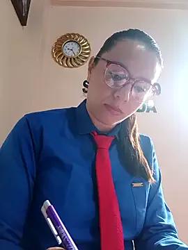 Hannah-colx — My boss fucks me and puts those fingers