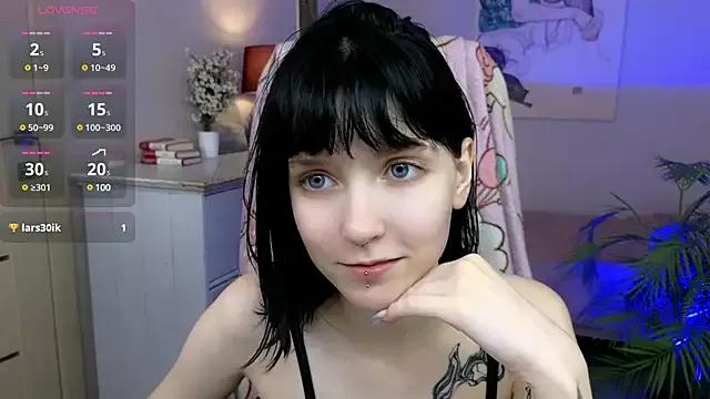 HazelTompson from StripChat