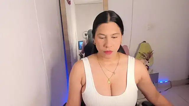 Freechat hellensexy on StripChat