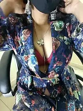 Sexy Hey_Jully wants you to fuck her body now Hey_Jully from StripChat