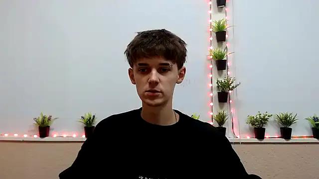 The sensational Hoot_Dude_ - cute streaming cam slut ready to squirt Hoot_Dude_ from StripChat