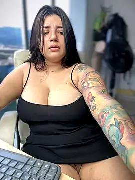 horny_roomiess — Naked while i drive to university