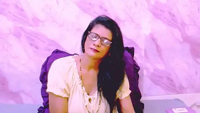 IndianAllure on StripChat 