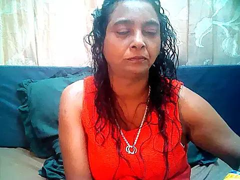 indianmilf694u on StripChat 