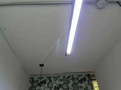 cam 2 cam with StripChat's Issa_Milf__ in her stream for immersive sensations Issa_Milf__ from StripChat