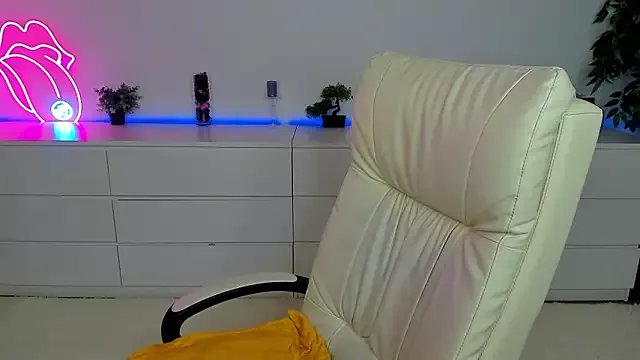 Freechat KattyRose8 on StripChat