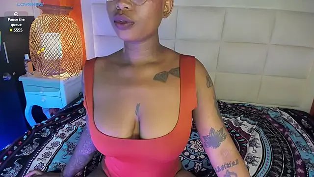 Freechat KenyaMystic on StripChat