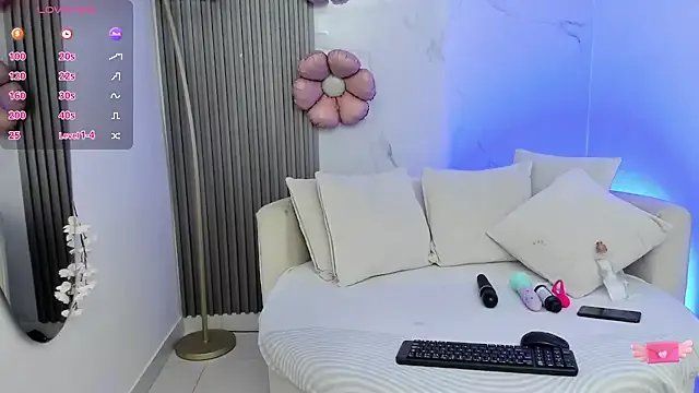 kiaratentation on StripChat