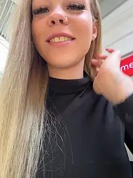 KittyMissyX from StripChat