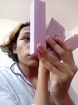 Broadcasting wishes and freaky joy with StripChat's experienced Kittymutant99 kittymutant99 from StripChat