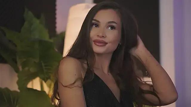 Watch KyssaraPlay, she wants to masturbate for you KyssaraPlay from StripChat