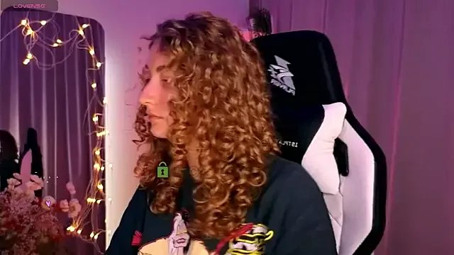 lady_curls on StripChat