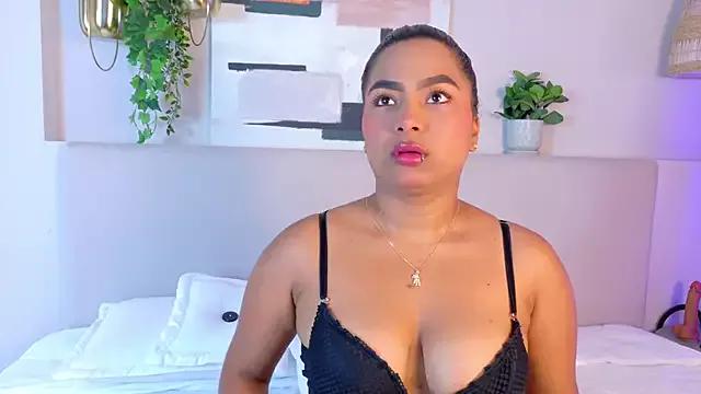 LanaRozz on StripChat 